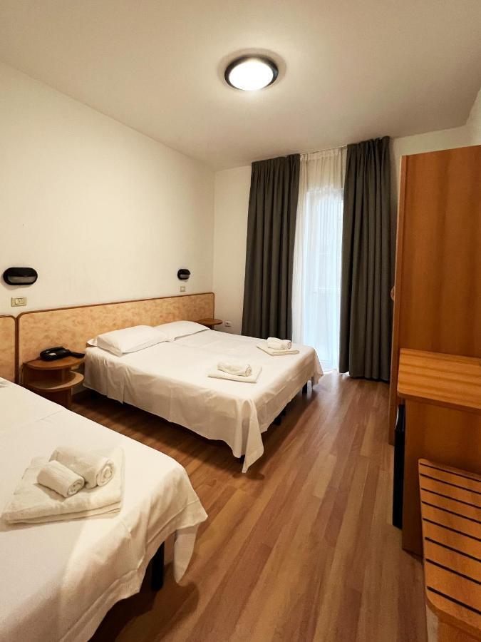 Hotel Little Rimini Extérieur photo